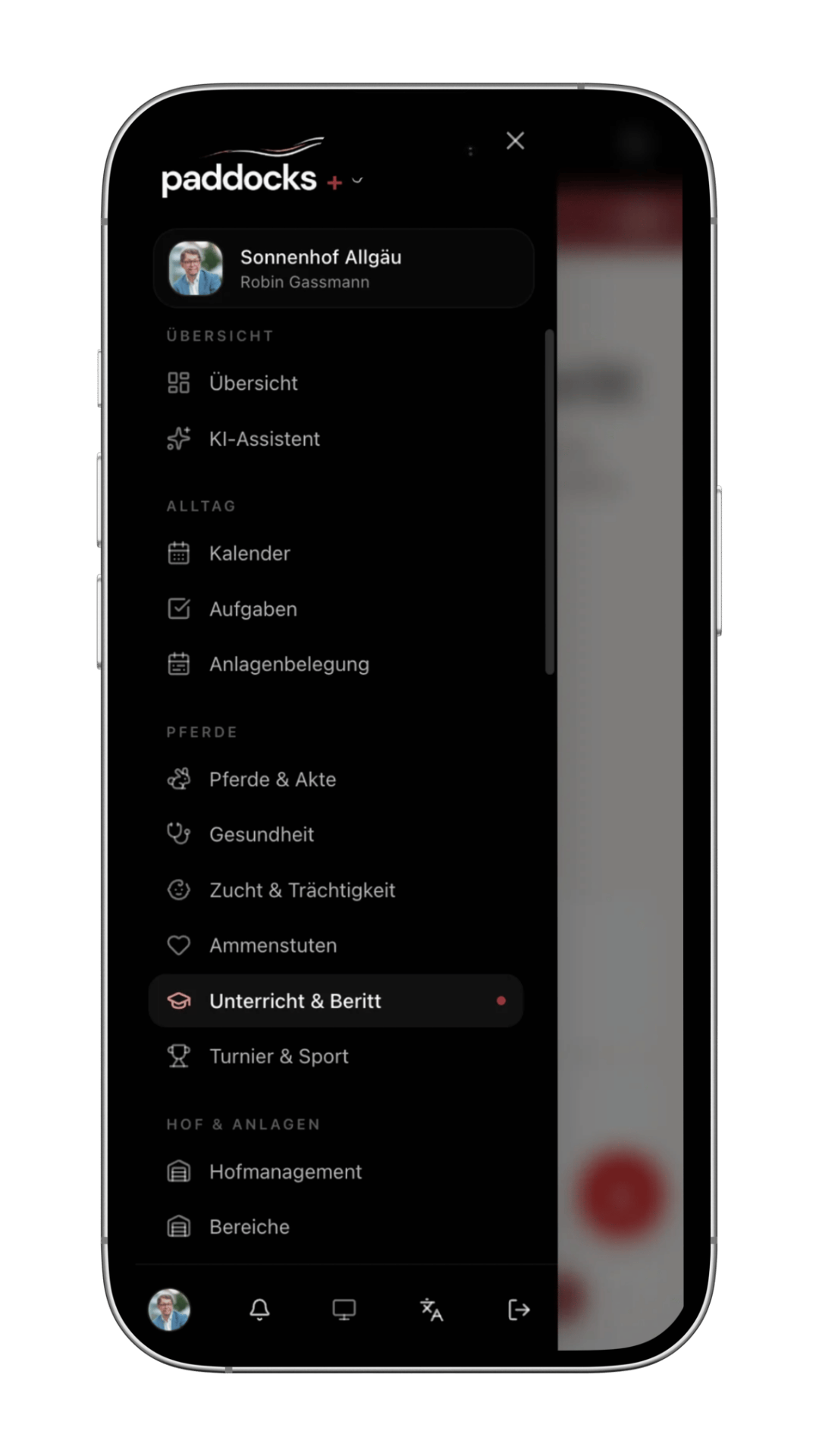 paddocks+ Mobile App — Navigation mit Pferden, Kalender und Hofmanagement
